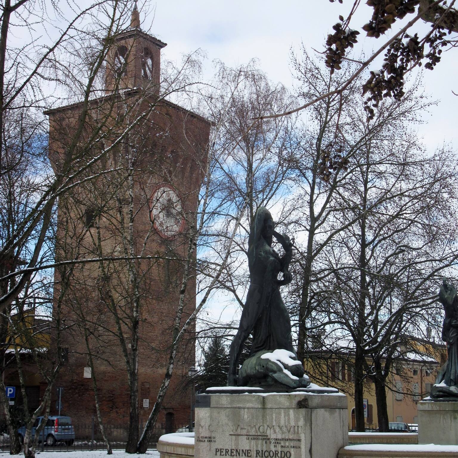 La Torre dei Modenesi prima del crollo causato dal terremoto del 20 maggio 2012 (Foto Maurizio Goldoni)