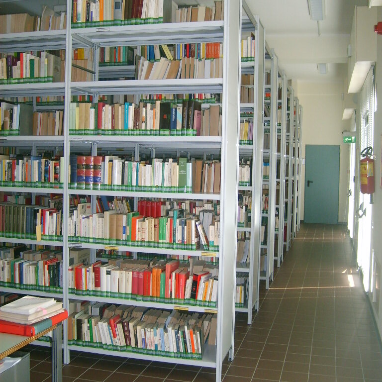 Biblioteca Istituto