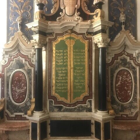 Particolare dell’Aron del Tempio Fanese